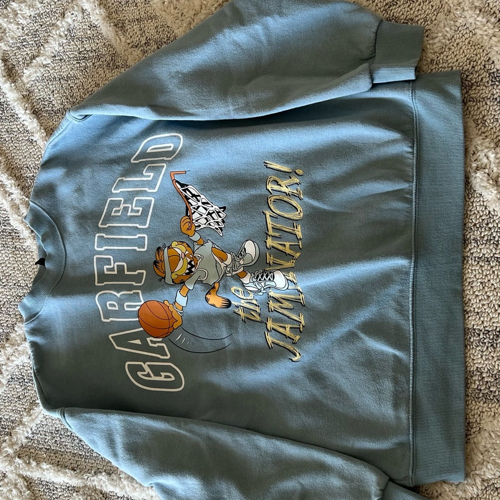 Oversized sweater and jeans